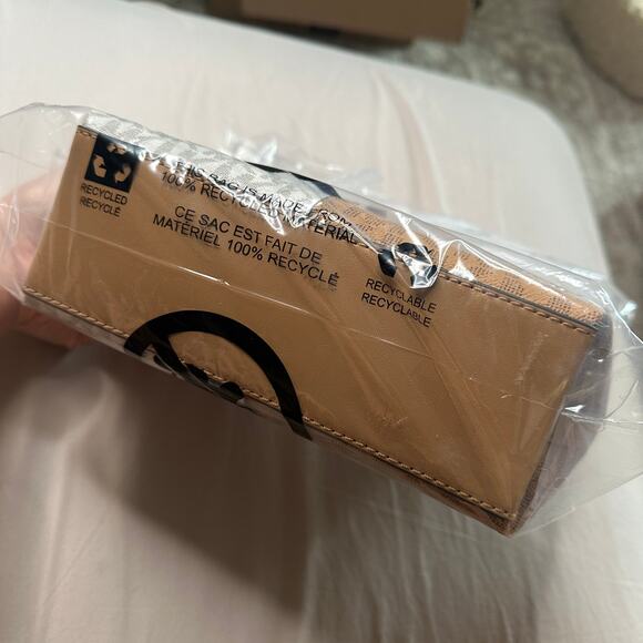 MICHAEL KORS Jet Set Small Two-Tone Logo MK Crossbody Bag In Deer Multi NWT - Picture 7 of 10